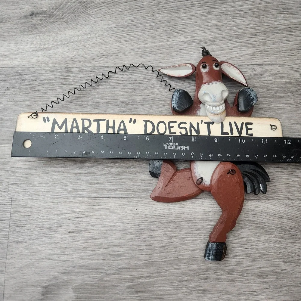 Martha Doesnt Live Here Dumb Ass‎ Funny Wooden Donkey Wall Hanging Sign Decor